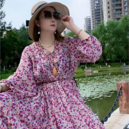 高品雪纺薰衣草碎花连衣裙时尚洋气宽松显瘦