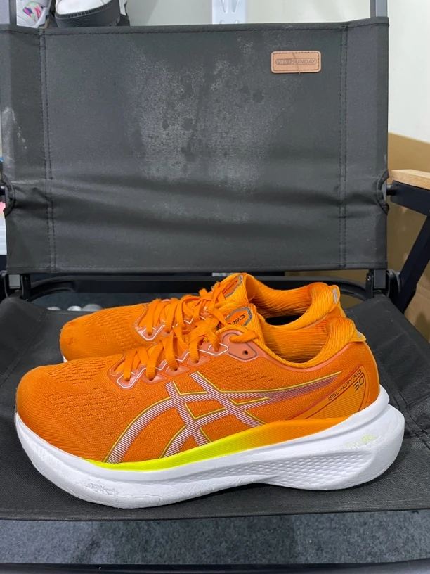 42.5码/亚瑟士gel-kayano30马拉松跑步鞋/9新/无原盒/鞋面小瑕疵