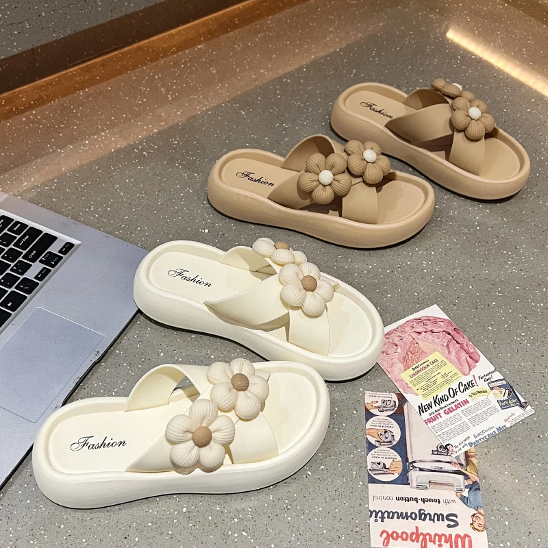 2025新款厚底交叉小花ins凉拖鞋女网红新款夏季可外穿时尚