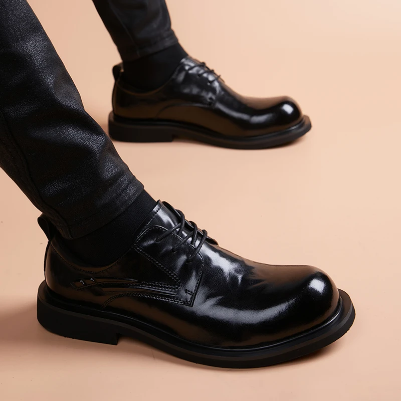 2024新款商务圆头英伦风休闲皮鞋男士轻奢小众休闲正装系带德比鞋