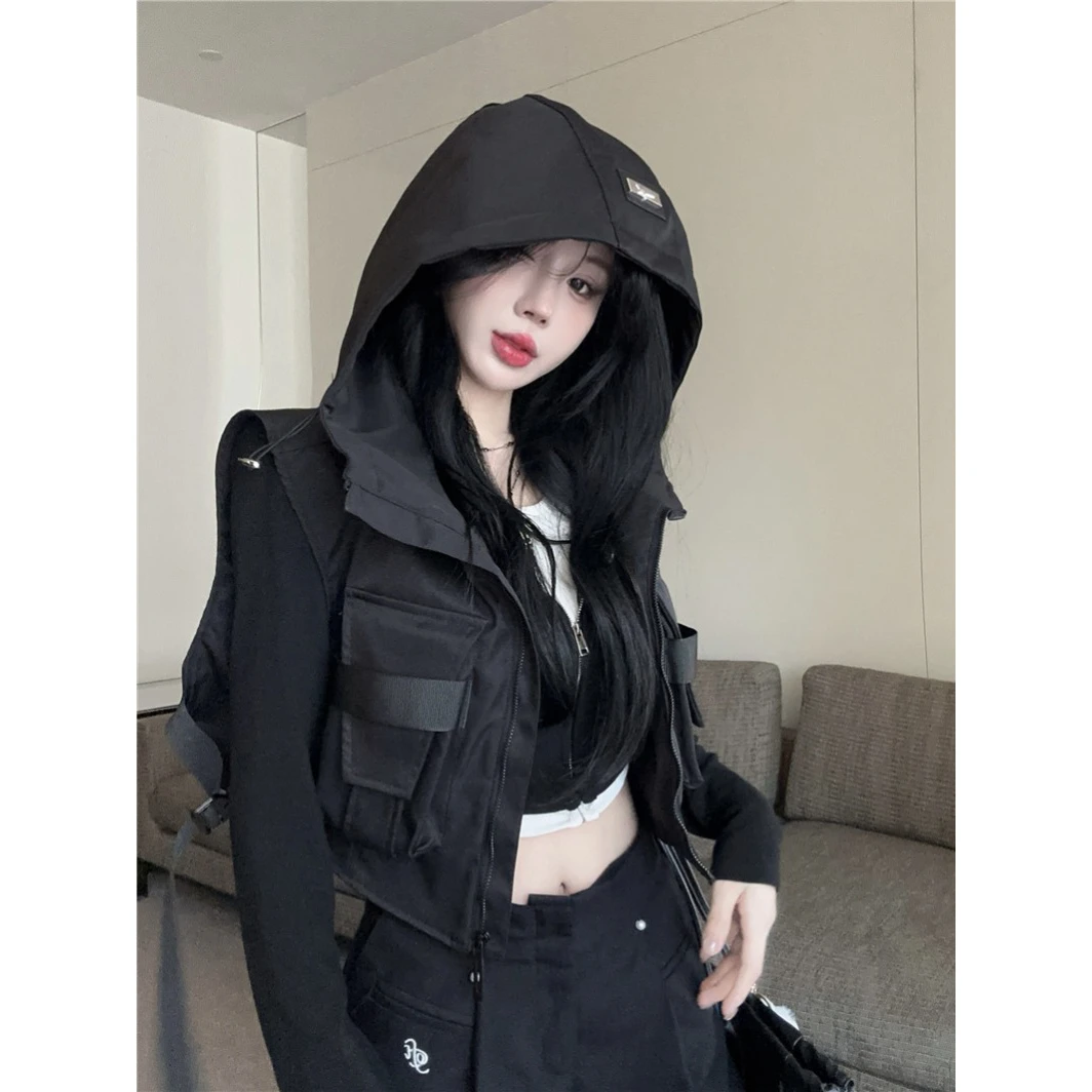 韩版别致2025秋新款辣妹炸街小众设计感多口袋工装连帽马甲外套女