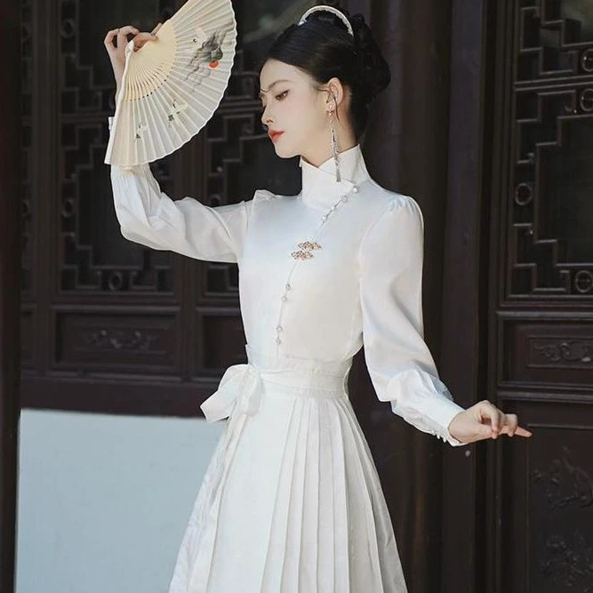 天地安龙年高级织金白色明制古风仙气马面裙汉服气质套装秋冬8496