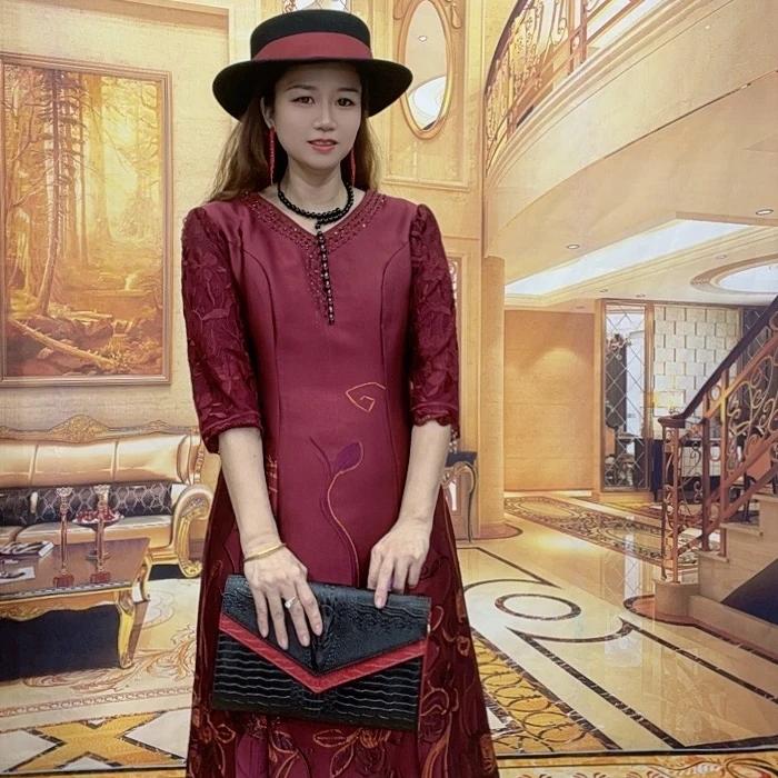 6201高级感刺绣显瘦洋气喜宴优雅连衣裙