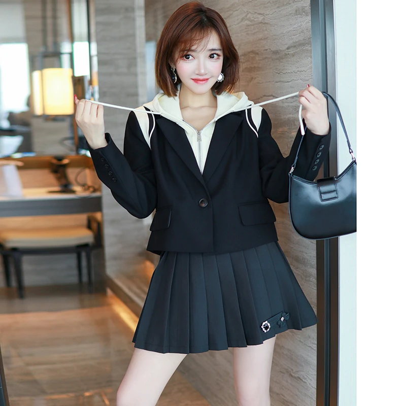 MIUCO短款西装连帽卫衣假两件外套