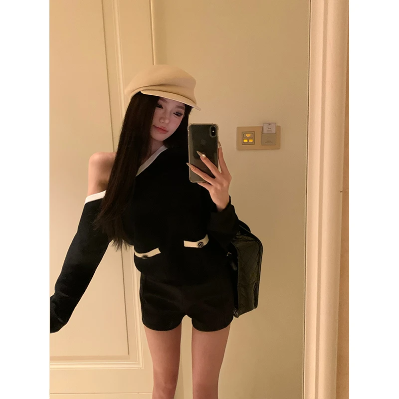 withmin白兔 休闲角落 基础设计辣妹显瘦A字百搭热裤短裤2411327