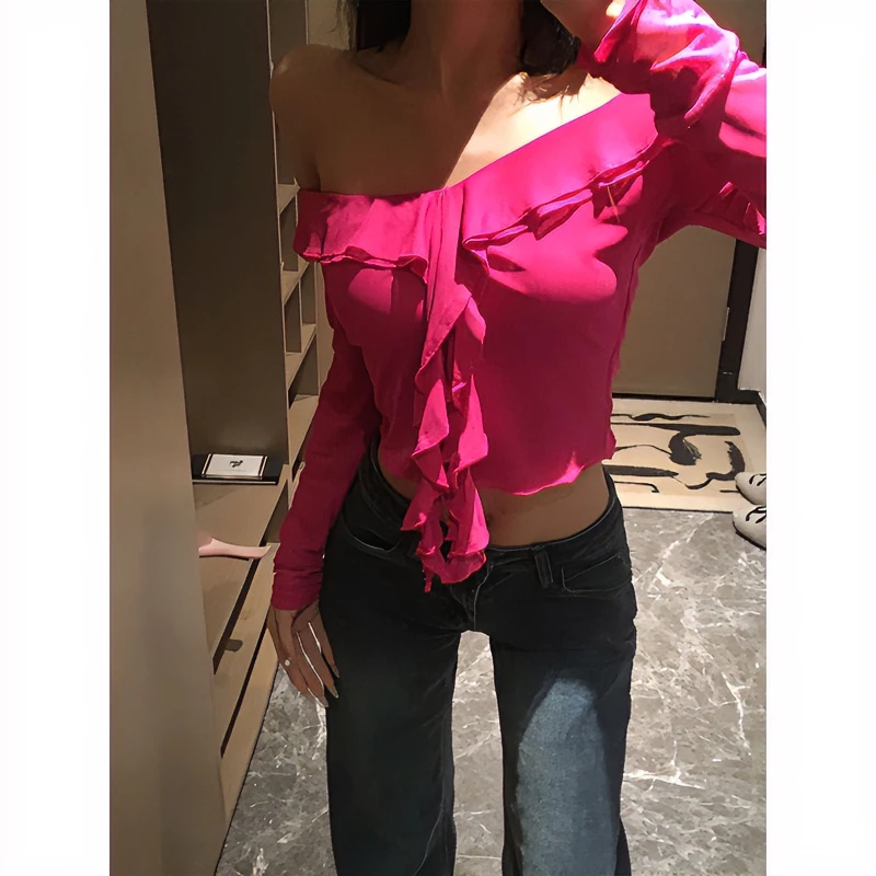 【清清】玫红色一字肩荷叶边露肩长袖短款网纱上衣2410278