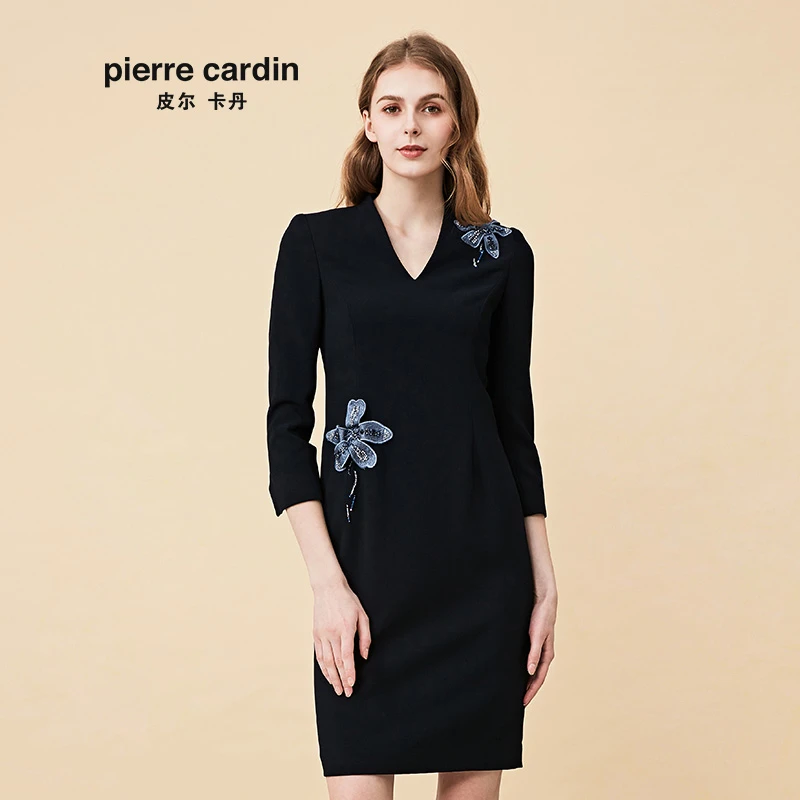 皮尔卡丹女秋季藏蓝色V领绣花长袖连衣裙气质V领淑女裙