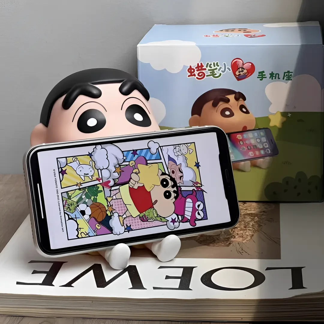 神器手办桌面潮玩公仔送礼礼盒卧室蜡笔小新创意摆件桌面手机支架