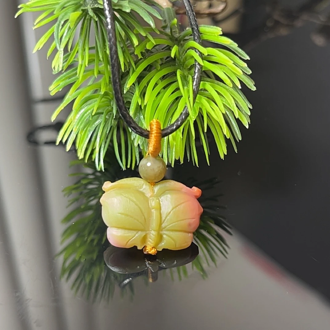 盐源玛瑙蝴蝶翩翩吊坠