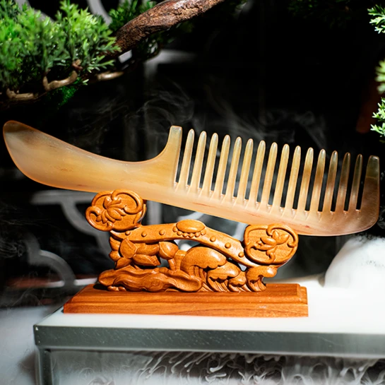 燕尾宽齿羊角梳  女士防静电精品可爱便携梳子家用密齿美人牛角梳