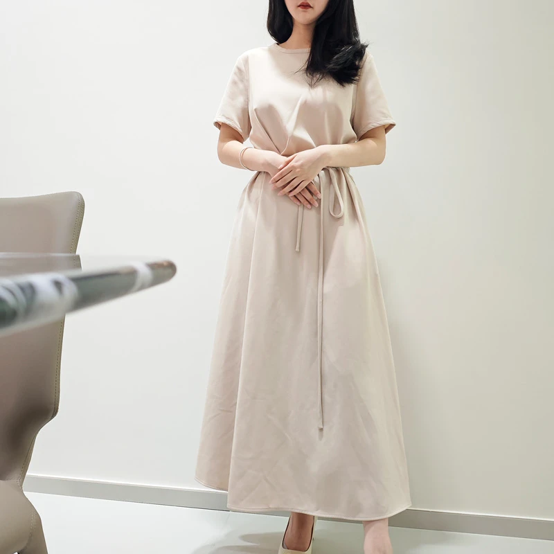 菲诗菲曼高端定制  收腰圆领净版短袖连衣裙WL4381L