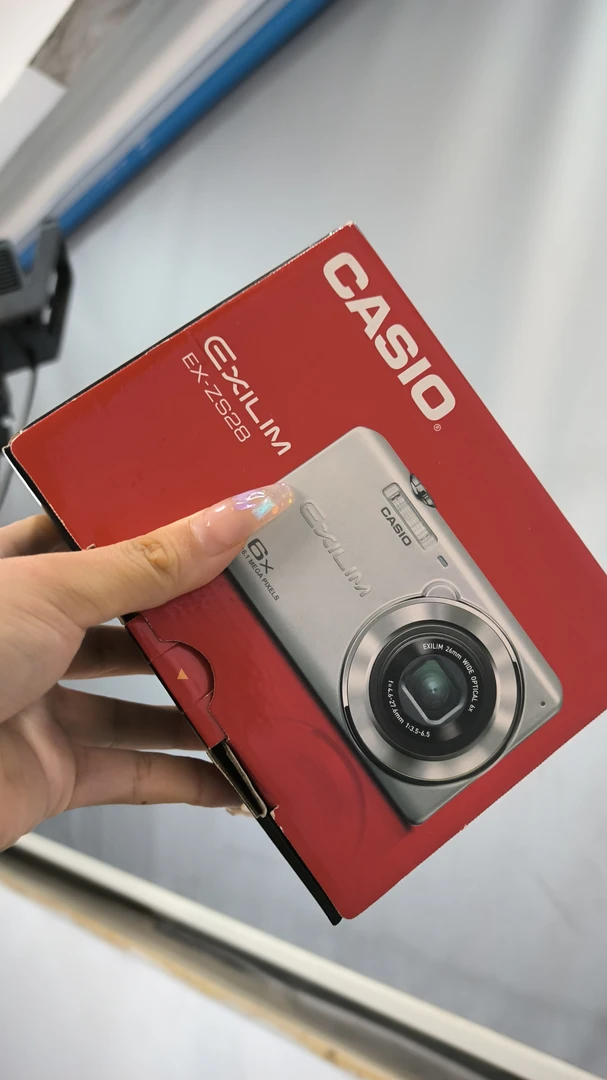 99新 Casio/卡西欧 卡西欧zs28好洋气