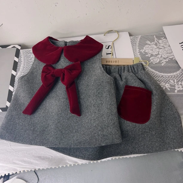 女童套装 2024冬韩版新款韩国灰年服战袍马甲短裙淑女两件套童装