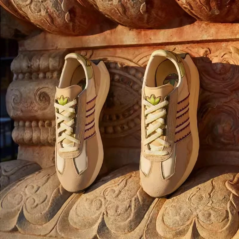 adidas/阿迪达斯三叶草刺绣男女时尚运动缓震百搭休闲鞋IF5410