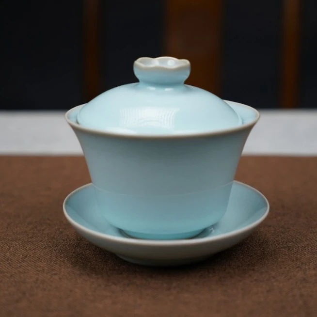 汝窑天青釉马蹄盖碗