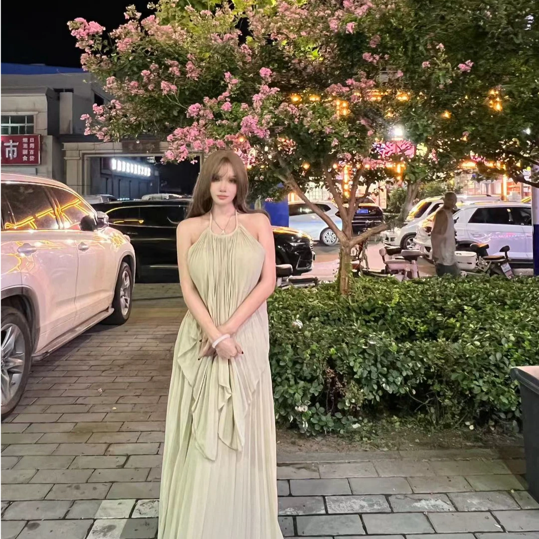 一颗歪桃2024新款女装 百褶群沙滩两件套气质显瘦