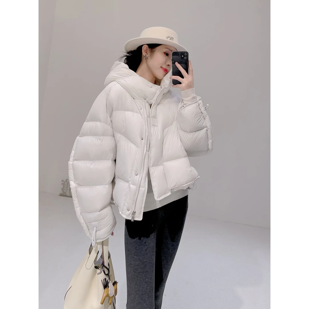 嫚渡2024秋冬新款女装时尚连帽白鹅绒外套宽松显瘦短款保暖羽绒服