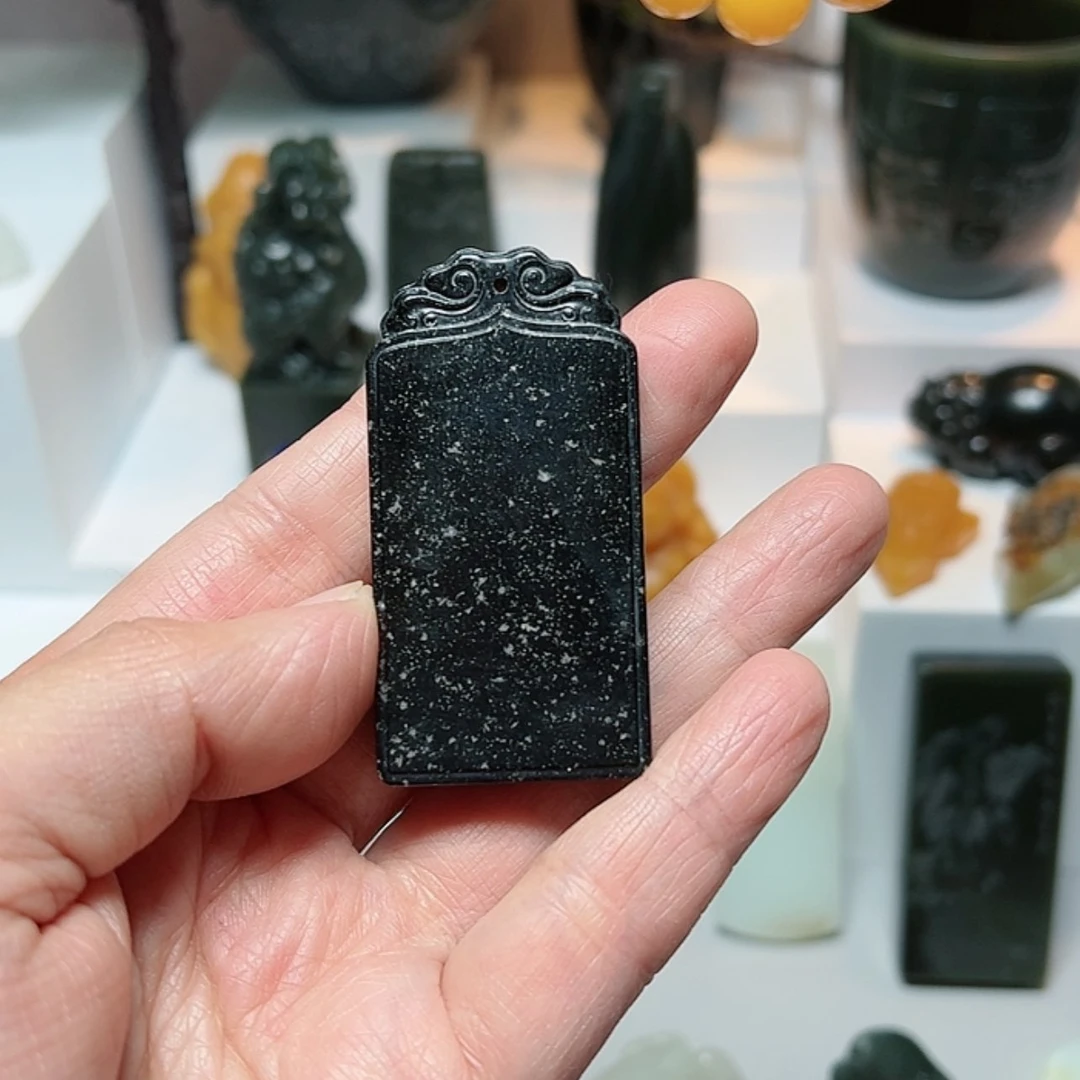 【闪购商品】和田玉颈饰未镶嵌瞹**悔