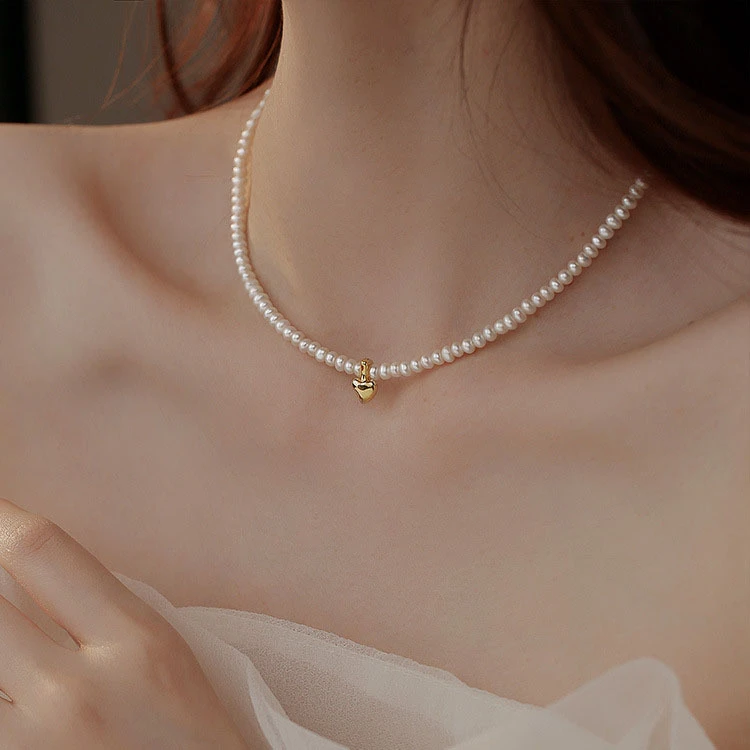 锌合金贝珠项链 2024新款小米珠爱心项链女小众ins高级感锁骨链