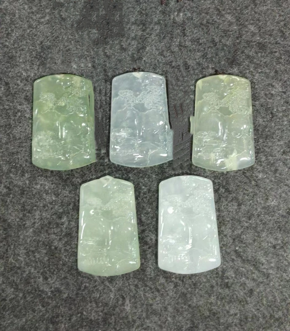 【杨总福利】纯天然蛇纹石玉未镶嵌多样性发其一山水牌