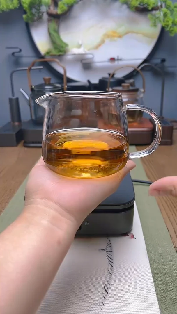 【闪购商品】1透明公杯·········