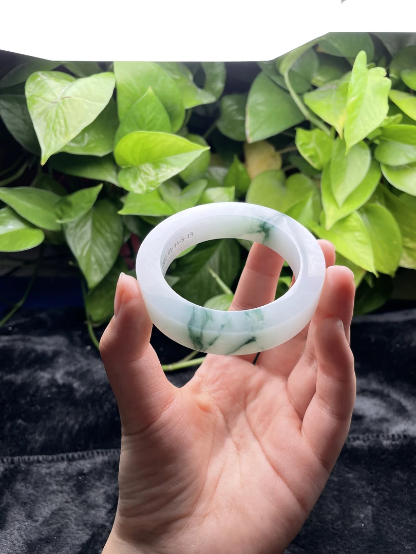 天然A货翡翠手镯定制