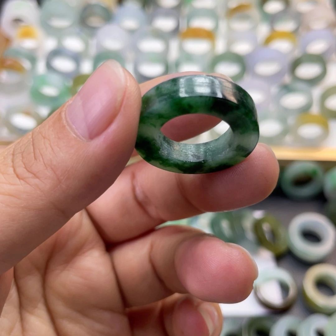 【闪购商品】定制翡翠未镶嵌木*