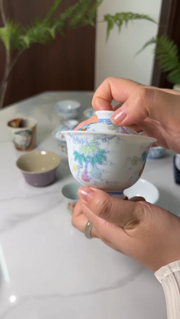 【闪购商品】景德镇斗彩手绘盖碗