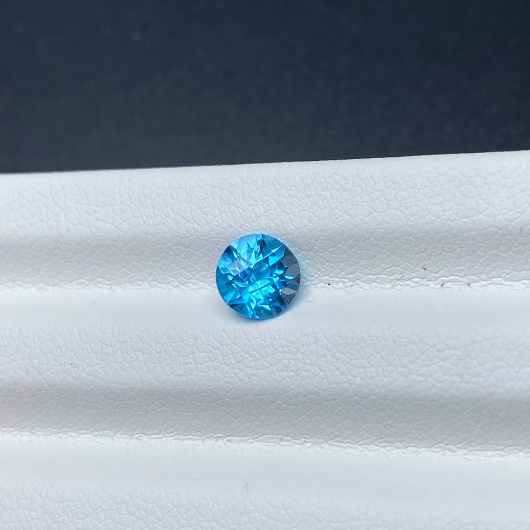 HH GEMS 圆形托帕石 1ct+ HL4811