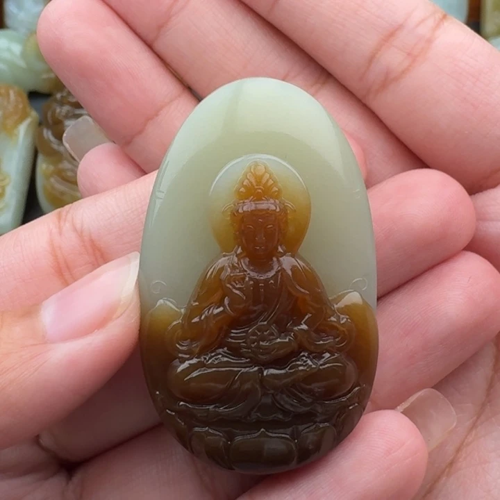 和田玉颈饰未镶嵌八**温