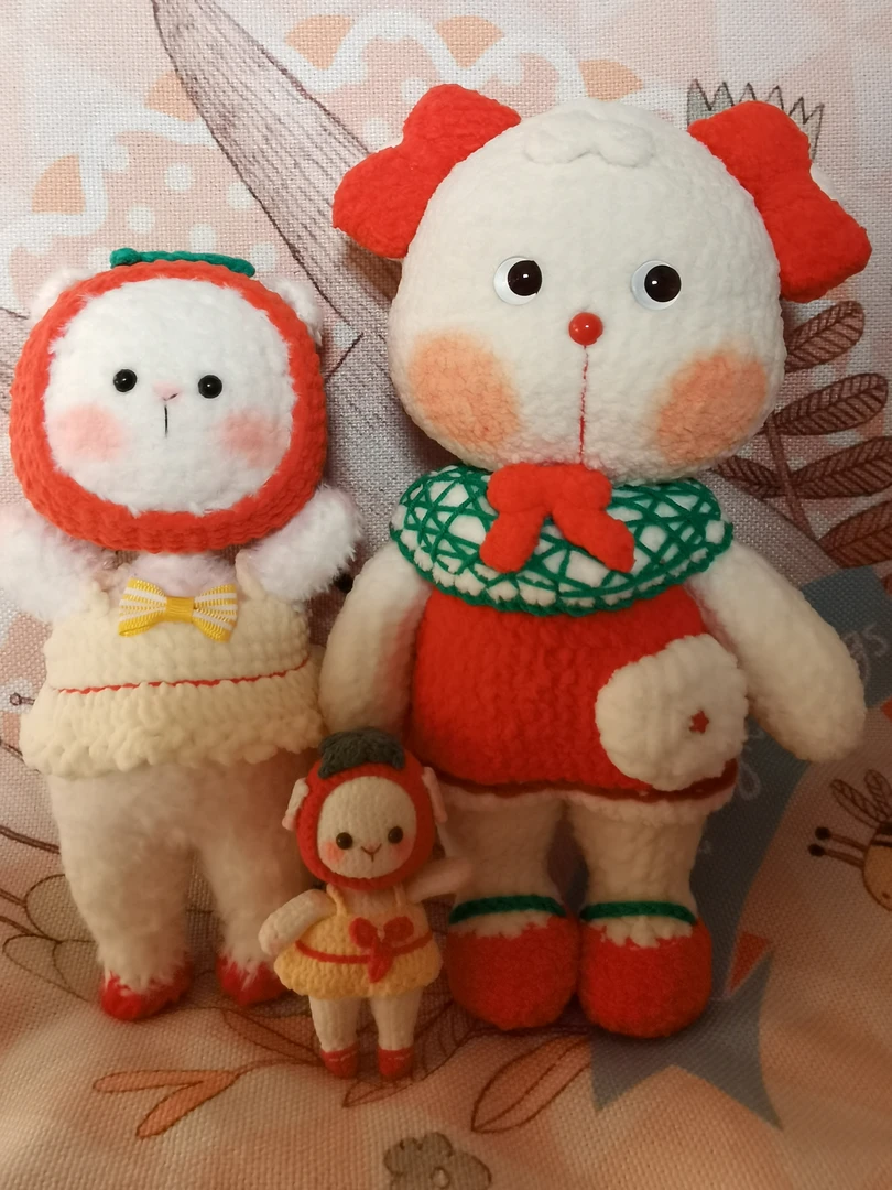 可爱的钩织娃娃