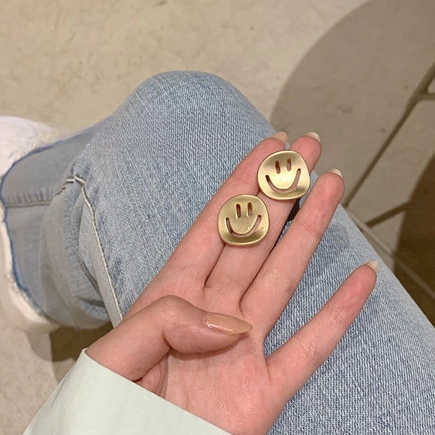Smiley笑脸耳钉新款潮小众设计感耳环轻奢高级感气质女神范耳饰女