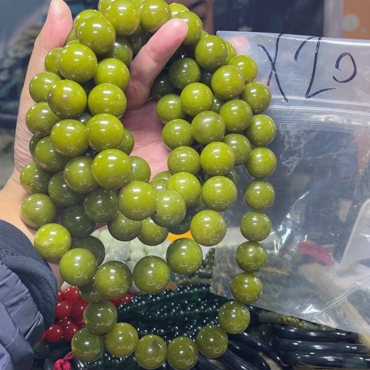 蛇纹石玉颈饰未镶嵌若****0