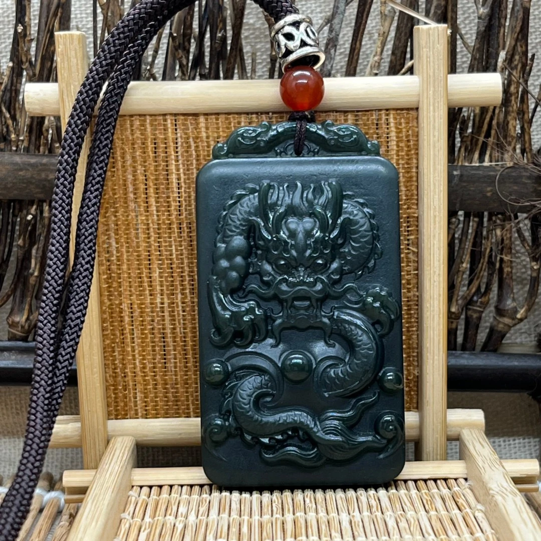 大尺寸双面雕刻和田青玉龙牌