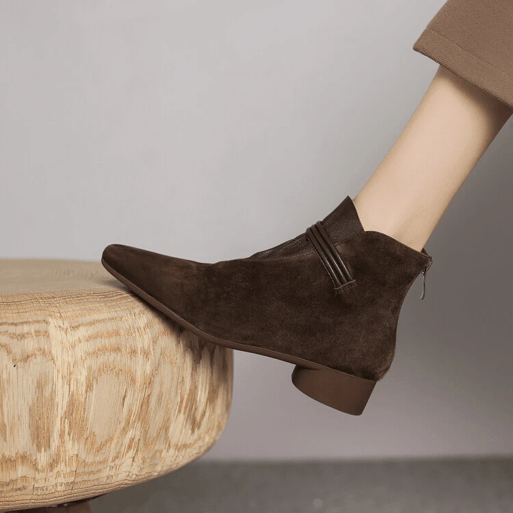 2025年秋冬新款法式复古踝靴软皮尖头粗跟短靴子女磨砂低跟瘦瘦靴