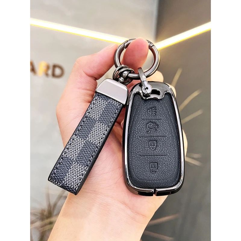 适用雪佛兰迈锐宝XL钥匙套金属探界者开拓者畅巡雪弗兰汽车壳扣包