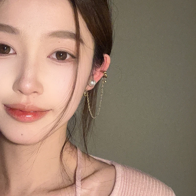 oushipei/欧诗佩 铜合金仿珍珠耳饰 小众高级感金属骷髅耳钉耳夹