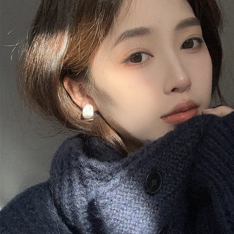oushipei/欧诗佩 铜合金耳饰 油画感耳环女小众设计高级感耳钉