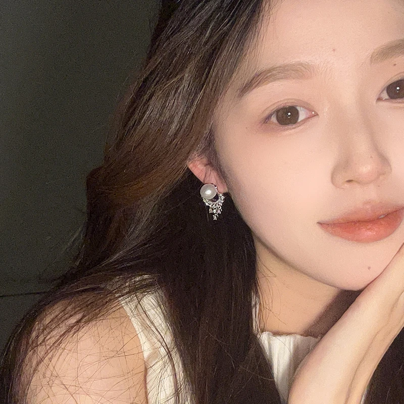 oushipei/欧诗佩 铜合金仿珍珠耳饰 灰色锆石流苏耳环气质耳钉女