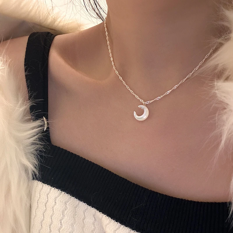 oushipei/欧诗佩 铜合金项链 月亮贝壳锆石吊坠细项链女