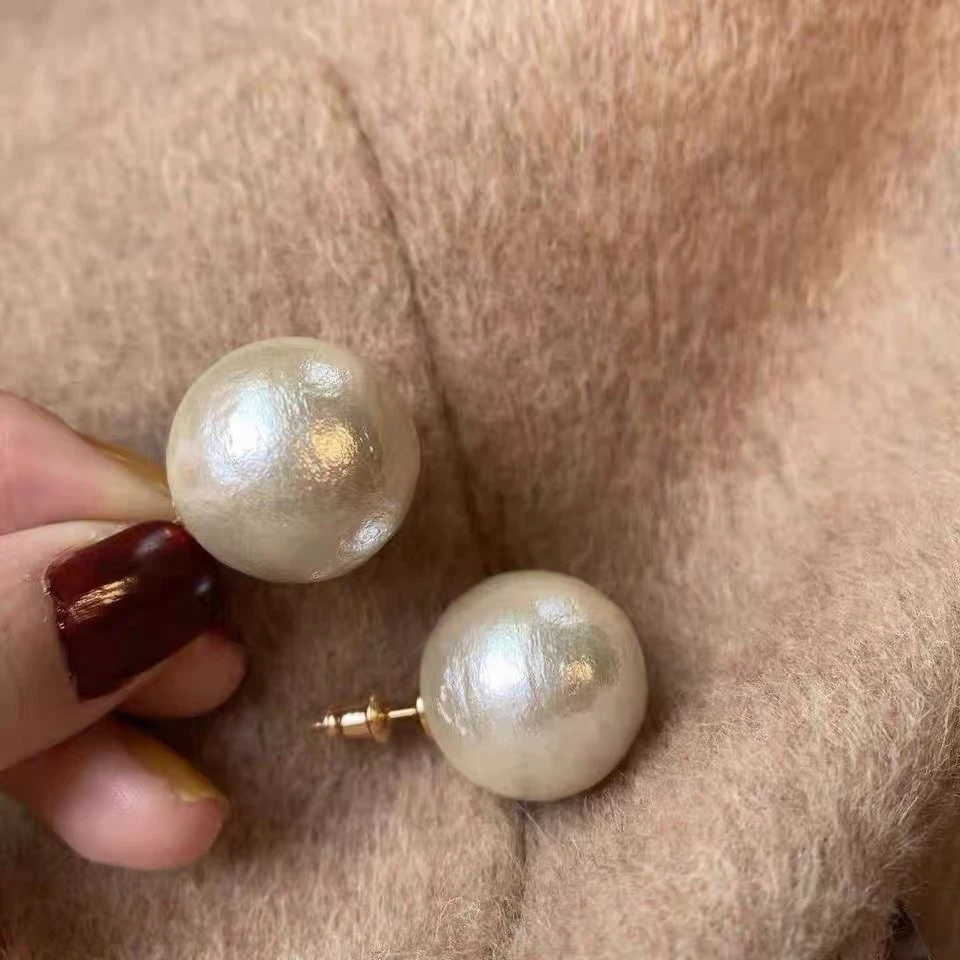 铜合金仿珍珠耳饰 16mm大棉花珍珠耳钉纹理感女简约小众耳环耳饰