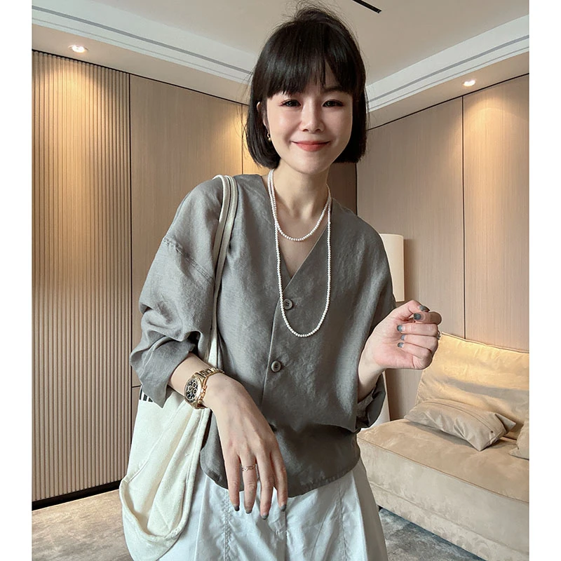 极简风设计感法式V领单排扣衬衫气质时尚衬衫防嗮开衫