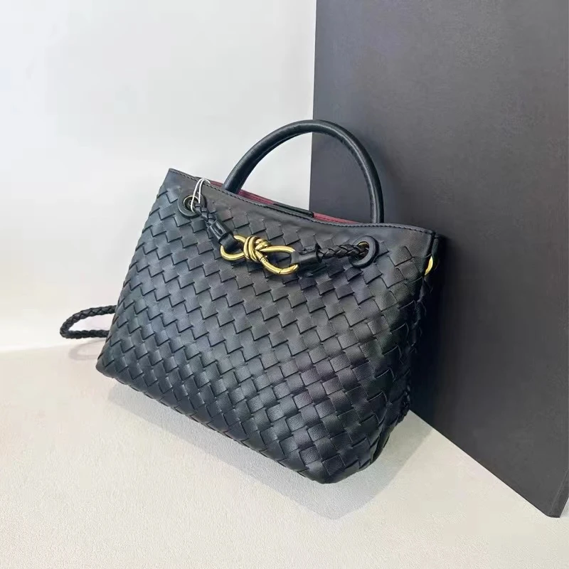 小众设计金属绳扣编织大容量单肩手提包