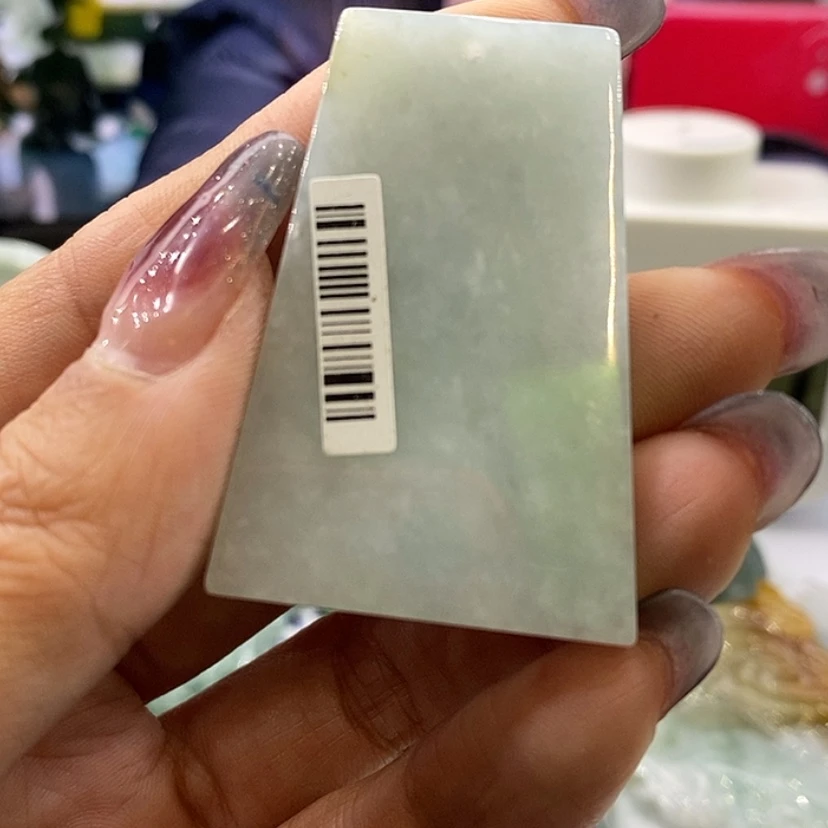 【闪购商品】翡翠颈饰未镶嵌b***l4587