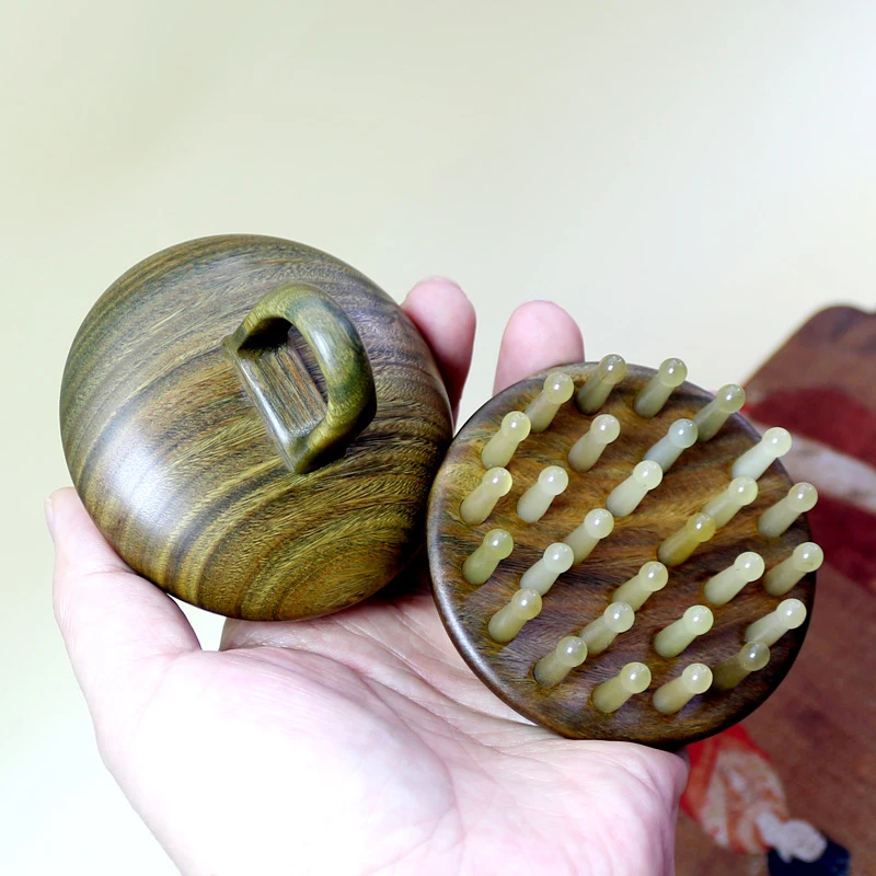 羊角按摩梳头部经络梳钉钉梳28根球形齿圆齿莲蓬按摩梳绿檀木梳子