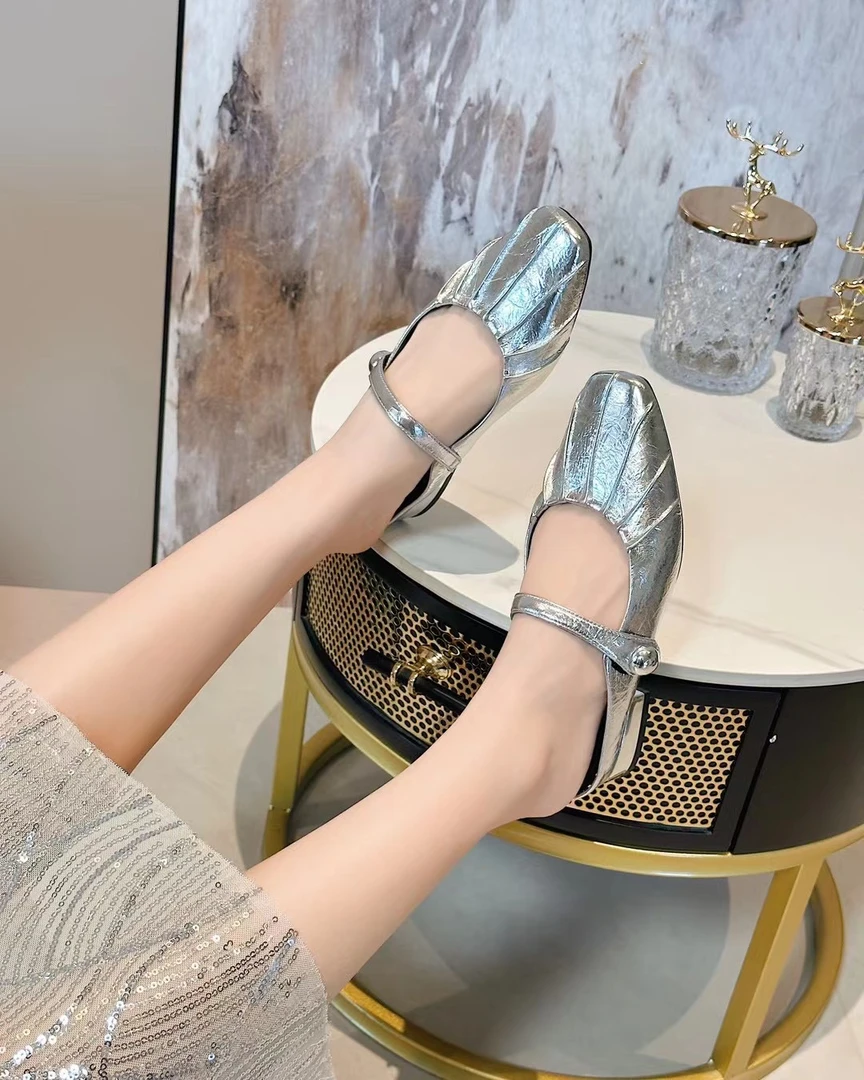 大趾王2024夏季时尚气质法式方头玛丽珍百搭漆皮仙女风凉拖23158