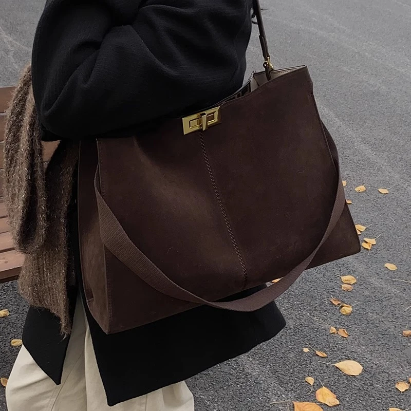 磨砂软面大容量包包女2024秋冬新款单肩包时尚复古通勤斜挎托特包