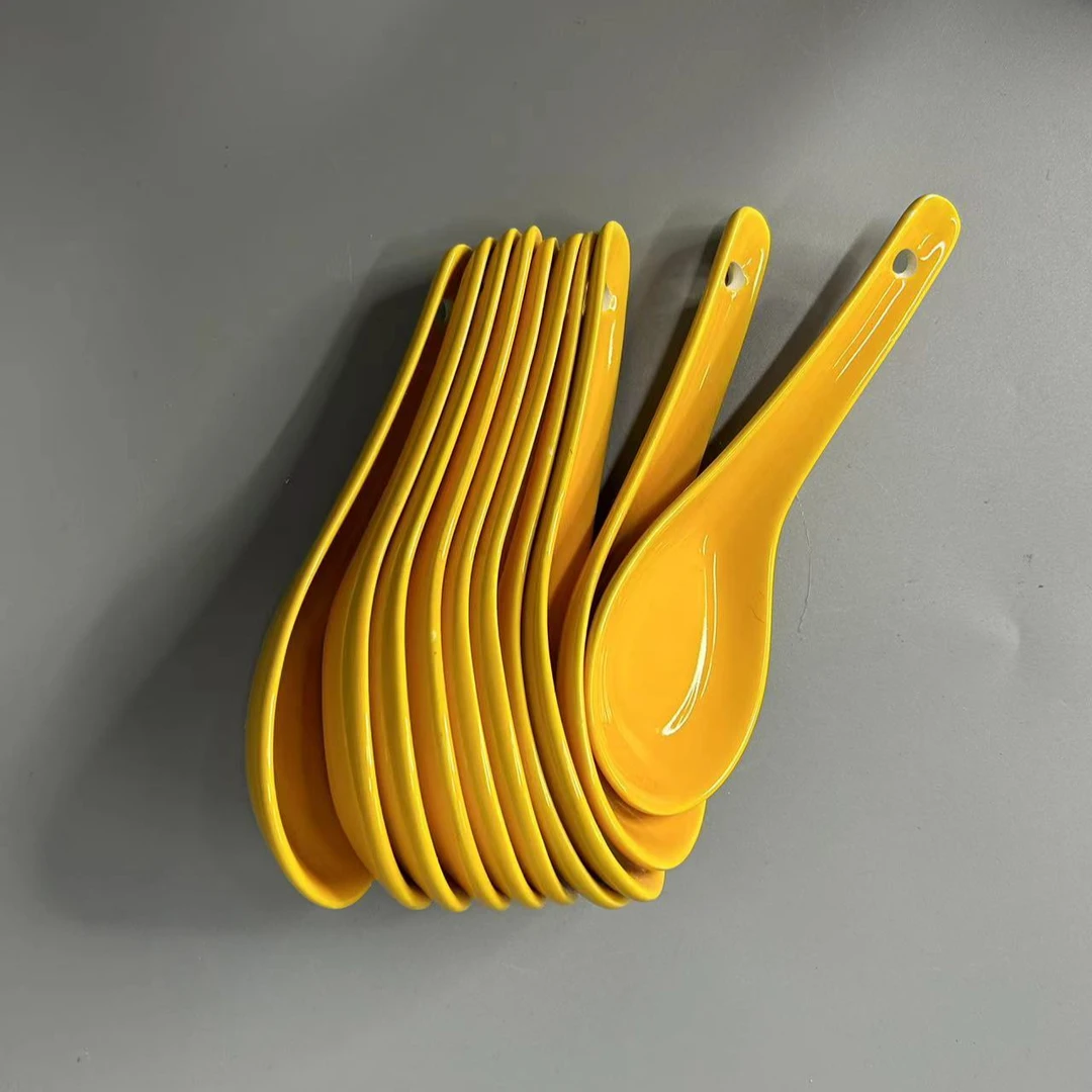 122602 八个陶瓷家用可爱长柄瓷勺商用勺子糖果黄色粥勺 微瑕疵