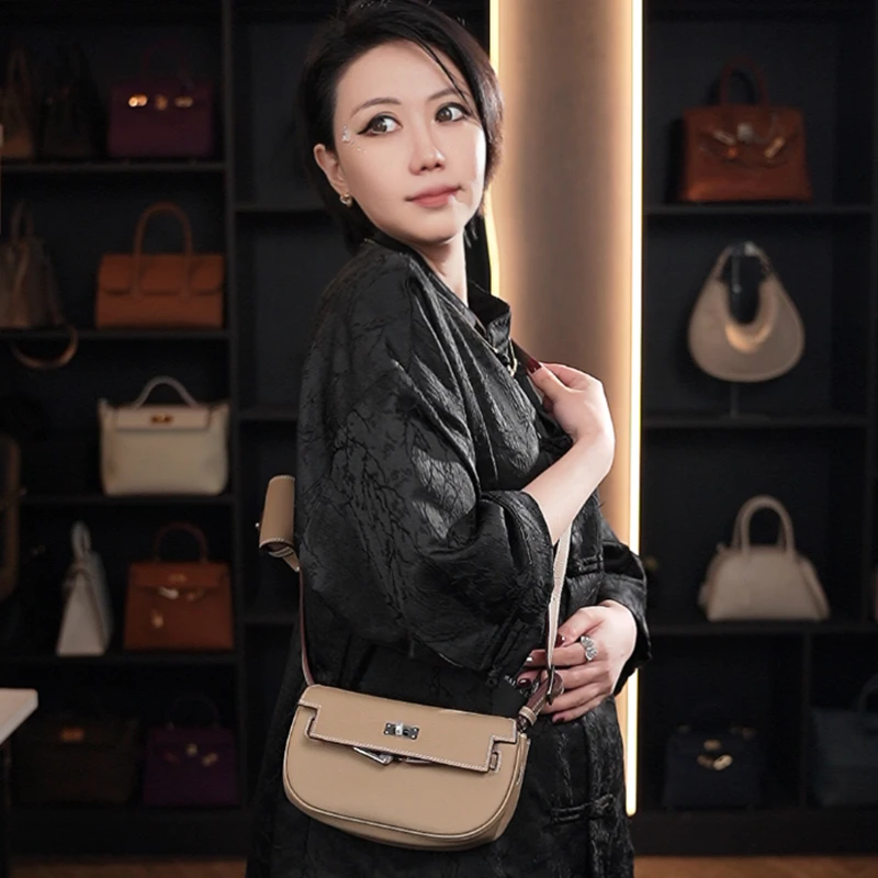 【高端玩家】XKY-6923-大象灰 春夏新款女士百搭斜跨腋下头层皮女包