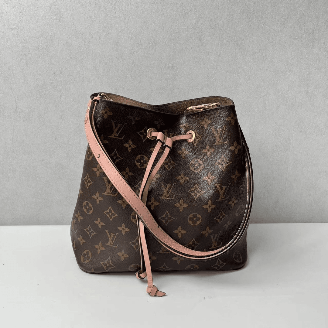 95新 LouisVuitton/路易威登 单肩包 9301